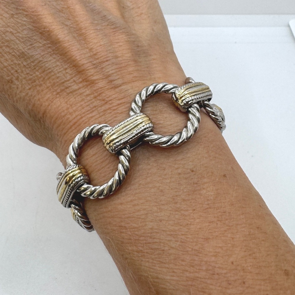 Two Tone Silver Gold Twisted Rope Interlocking Circle Link Toggle Bracelet